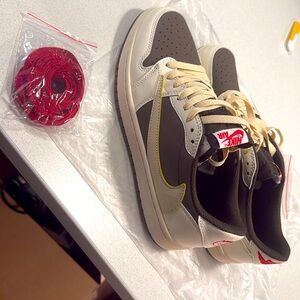 Cactus Jack Travis Scott Nike Air Jordan, size 9.5 men’s